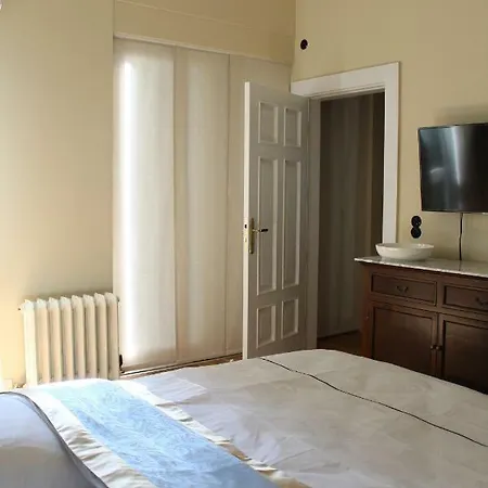 Logierhaus Stadt Lyon Apartment