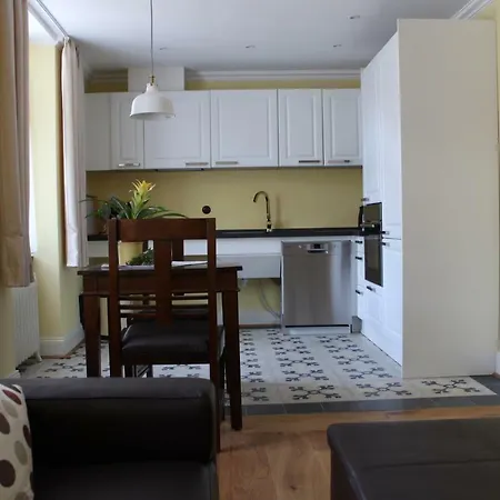Logierhaus Stadt Lyon Apartment *