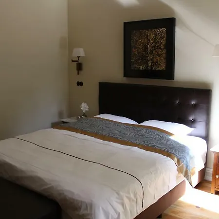 Logierhaus Stadt Lyon Apartment *